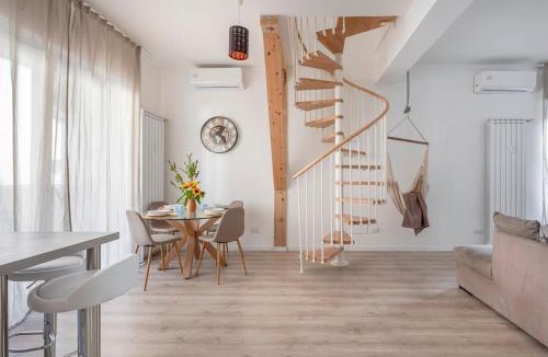 Acquabella Apartment | Cozy apartment 1 Min from new MM4 Argonne
