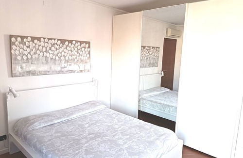 Cologno Monzese Bed & Breakfast | Cozy B&B close to Milan's subway