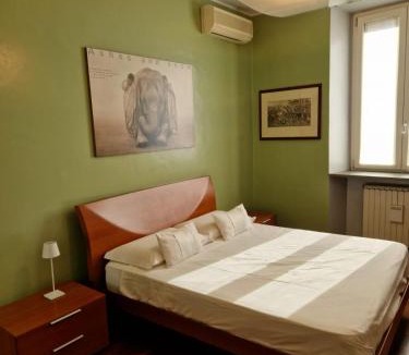 Porta Genova Apartment | Cozy flat mins walk to Navigli and metro Porta Genova