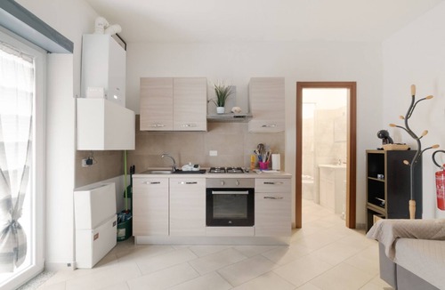 Bruzzano Apartment | Cozy Ground-Floor Apartment in Affori