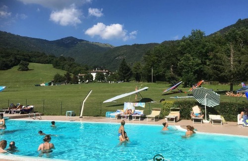 Gardone Riviera House | Cozy rooms inside a renovated farmhouse/shared pool