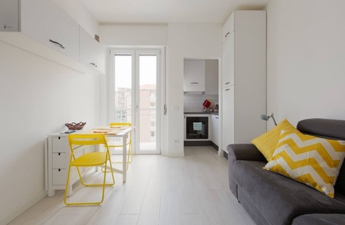 Barona Apartment | Cozy studio apartment 1.5km from IULM University!