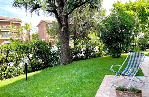 Colombare Apartment | Cozy three-room apartment JOLLY equipped with all comforts, with garden and terrace.