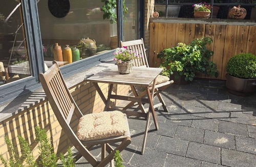 Nettersheim Apartment | Cozy vacation apartment with small garden