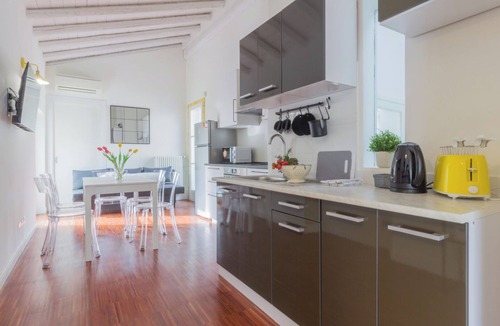 Crema Apartment | Crema Centro, Bright, 2 rooms, 1 Min Piazza Duomo