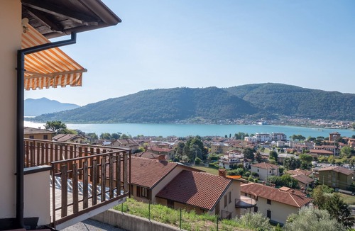 Sarnico Apartment | Cristy - One Bedroom Apartment, Sleeps 2