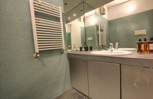 Porta Lodovica Apartment | Crocetta Design Apartment with Terrace