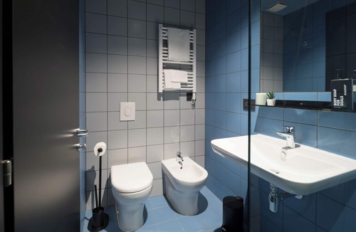 Quarto Oggiaro Hostel | CX Milan NoM