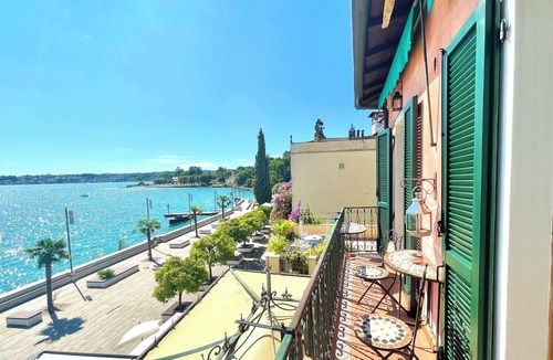 Morgnaga Apartment | D1MORA Riviera - lakefront apartment with spectacular views