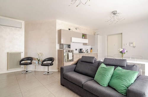Dalmine Apartment | Dalmine Luxury Suite 10 minutes from Bergamo