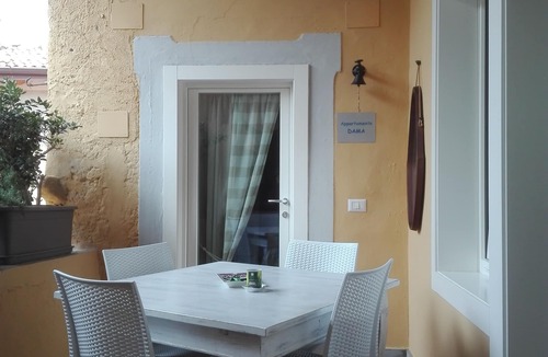 Sulzano Apartment | Dama Apartment - The Captain's House