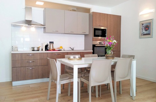 Dascio Apartment | Dascio Armonia Terrace Holiday Apartment on the Lake with Pool