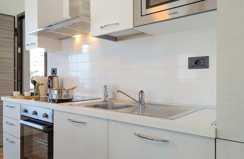 Dascio Apartment | Dascio Oasi Roof Terrace Holiday Apartment on the Lake with Pool