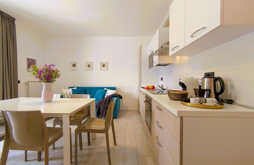 Dascio Apartment | Dascio Paradise Roof Terrace Holiday Apartment on the Lake with Pool