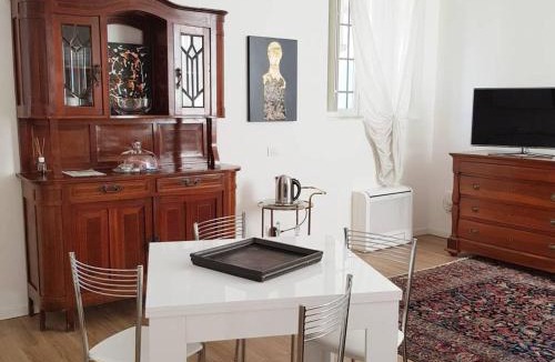 Busto Arsizio Apartment | DE PIANTE GUEST