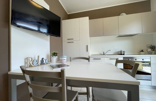 Spinone Al Lago Apartment | Delightful nest with pool on Lake D'Endine