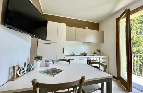 Spinone Al Lago Apartment | Delightful nest with pool on Lake D'Endine