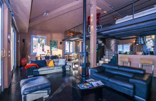 Fiumelatte Apartment | Della Fontana Penthouse