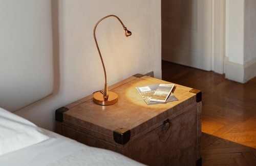 Borgo San Leonardo Hostel | Deluxe spaciuos triple room with large modern ensuite bathroom and airconditioning
