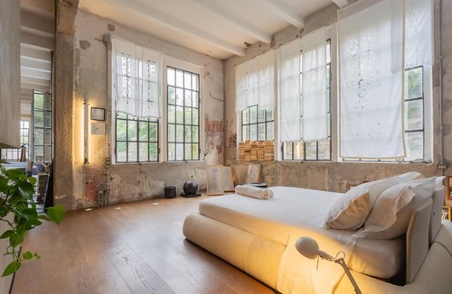 Como Apartment | Design Loft with Private Parking