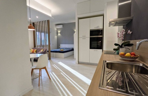 Lorenteggio Apartment | Design Stay NAVIGLI Fast to Duomo, Last Supper, Galleria, Castello, La Scala