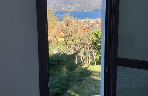 Germignaga House | Detached 4½-room house with pool and fantastic lake view