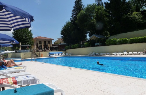 Aer House | Detached sunny holiday house with lake and mountain views, pool, pellet stove