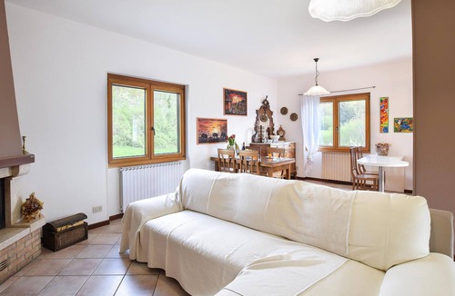 Solto Collina House | Detached vacation home with pool in the village of Solto Collina, in a hilly and sunny position betw