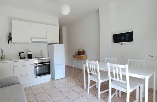 Magreglio Apartment | Dinky's apartment with forest view balcony