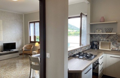 Idro Apartment | DIRECTLY ON THE BEACH/LAKE, apartment up to 4 people, pool and garden, Villa Soghetta type S3