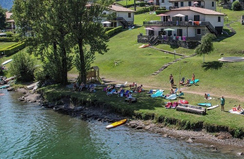 Idro Apartment | Direkt am See mit Terrasse