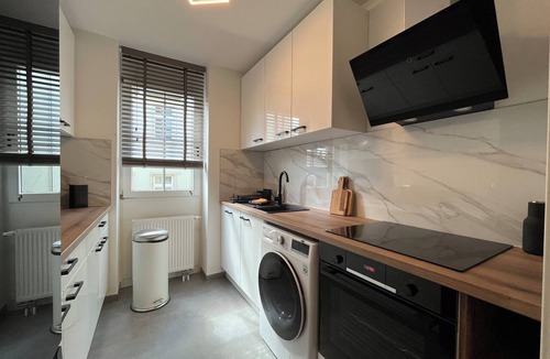 Laubegast Apartment | "Discover Peace and Comfort at Wohnperle Elboase in Dresden!"