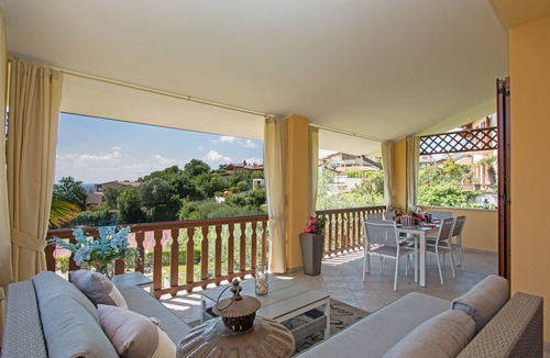 Soiano del Lago Apartment | Dulcamara con piscina by Wonderful Italy