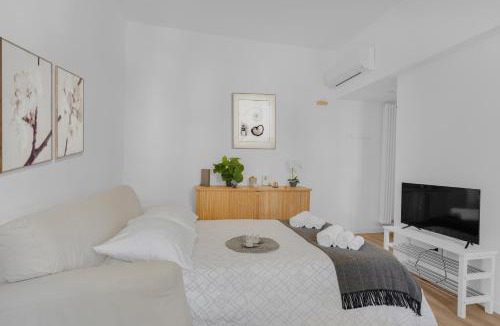La Fontana Apartment | Duomo-Isola Home design-self check-in