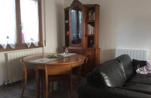 Fino Mornasco Apartment | Easy connections by train from Malpensa/Como/Milan
