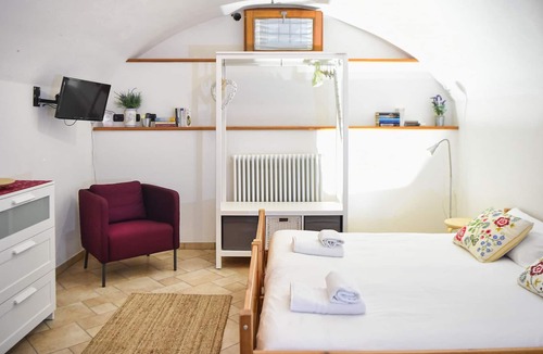 Visgnola Apartment | Easy Welcome La Filanda Taverna - Room