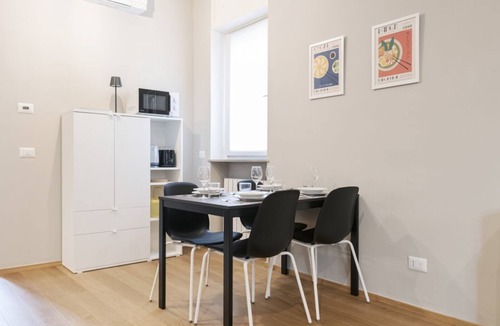 Guastalla Apartment | Easylife - Beautiful flat Pta Romana/Policlinico