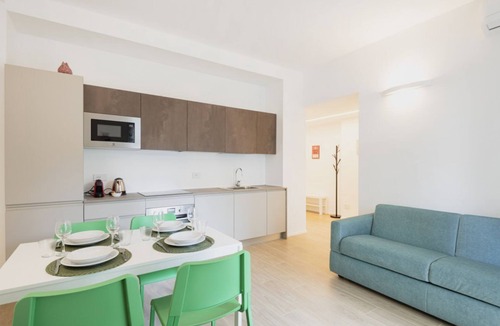 Gioia Apartment | Easylife - Bright retreat 10min from Centrale