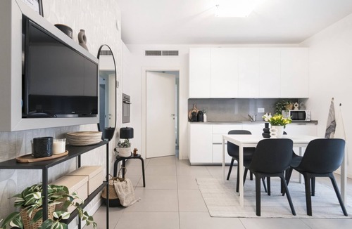 Chinatown Apartment | Easylife - Luxury apt Moscova (Gym+parking+office)