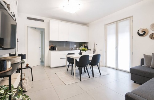 Chinatown Apartment | Easylife - Luxury apt Moscova (Gym+parking+office)