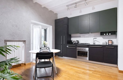 Magenta Apartment | Easylife - Relax and quiet apartment just a stone's throw from Castle
