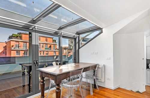 Tricolore Apartment | ELEGANT AND BRIGHT PENTHOUSE MILANO CENTER