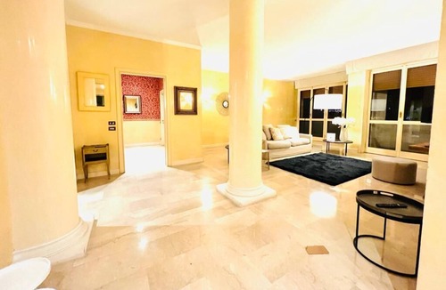 Stadera Apartment | Elegant Apartment De Sanctis
