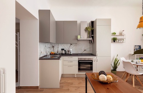 Dergano Apartment | Elegant apartment for 5, DUOMO in 10" by subway M3
