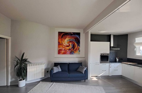 Castellanza House | Elegant apartment near Milan-- Rho --Lake Maggiore Como --Lecco-Airport Malpensa