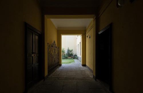 Porta Genova Apartment | Elegant naviglio cool area large 5 pax with elevator