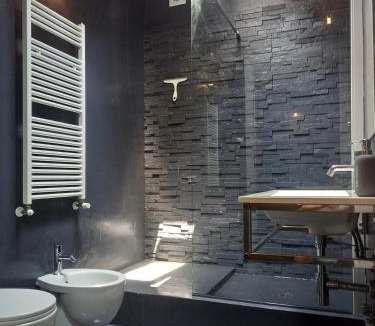 Zona Lancetti Apartment | Elegant Stylish House Milano with Garden & AC