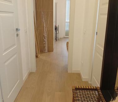 Saronno Apartment | Elegante appartamento tra Milano, Malpensa e Como