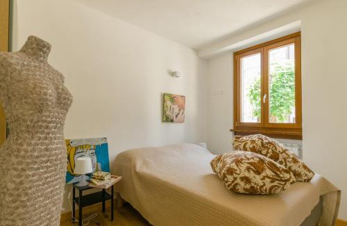 Zorzino Apartment | EnjoyIseoLake - Discesa a Lago with terrace and garden on lake Iseo