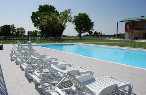 Desenzano del Garda Apartment | ESMERA APARTMENT WITH POOL TWO BEDROOMS TWO BATHROOMS on the ground floor